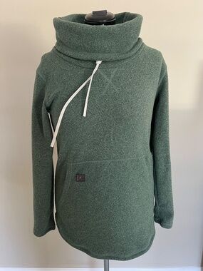 Deso Tallac Funnel Neck Pullover Hodie in Dark Green Women's Size Medium